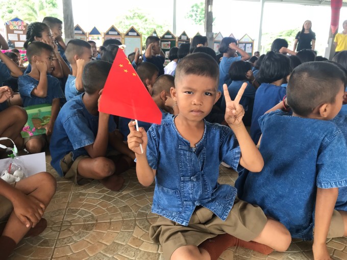 On my way to explore —— 记2018年7月泰国沙缴府义工旅行 by Teacher Xin Zhou