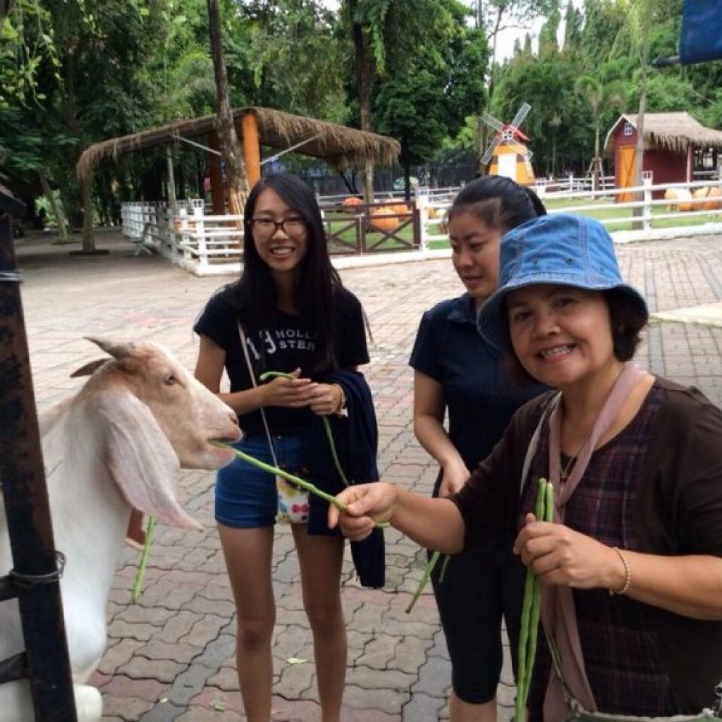 Thai Family and Friends by Andra Ly.Australia, Free Vounteer Thailand Project
