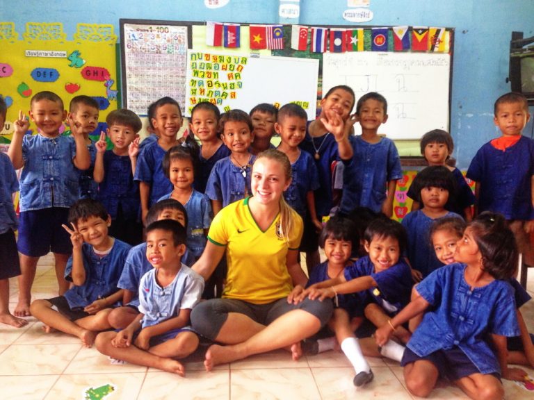 Tailândia by Leticia Mello From Brazil (Do for love Project)