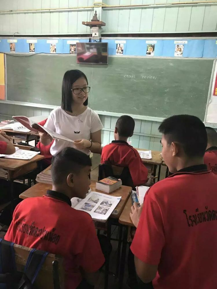 Colorful memory, wonderful days ,at Taponnoi school with Free Volunteer Thailand 2017 by Yongmei Tan