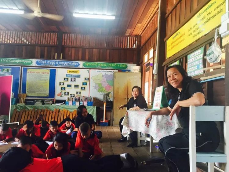 Colorful memory, wonderful days ,at Taponnoi school with Free Volunteer Thailand 2017 by Yongmei Tan