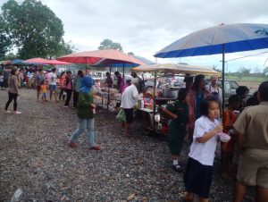 《在泰国认识你 Kanchanaburi(北碧府)》  Volunteer Experiences at Bansamyod School, Thailand Author: Yunhe Sun 孙云鹤
