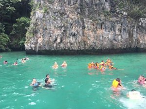 有一个地方 只有我们知道 Somewhere Only We Know by 王婷/Wang Ting at ICCVTT